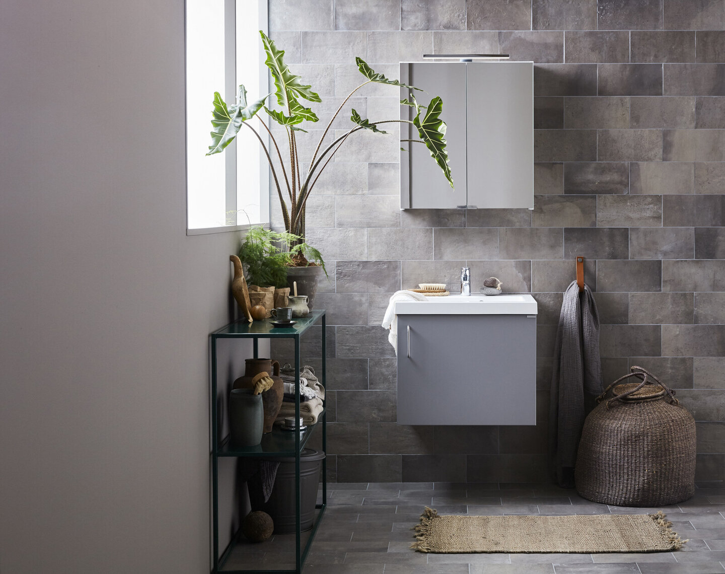 Baderomsinspirasjon Mono mørkegrå Baderomsinspirasjon Mono mørkegrå