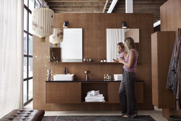 Baderomsinspirasjon Vanity eik lysebrun beis Baderomsinspirasjon Vanity eik lysebrun beis